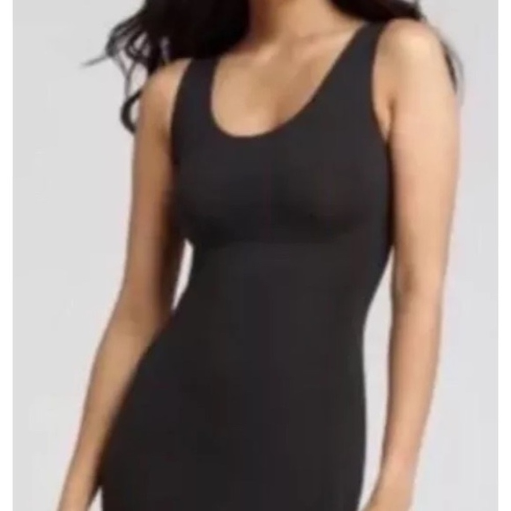 SPANX NWT- Full Slip Tank Black